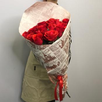 Красные розы 15 шт 60см (Эквадор) код  129918